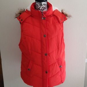 Green tea Sherpa lined puffer vest like new XL